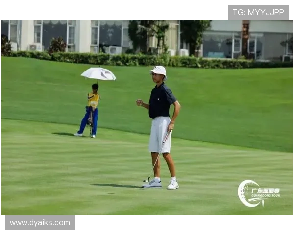 [高尔夫]球员锦标赛最后一轮将遭遇风暴 提前出发双边开球.